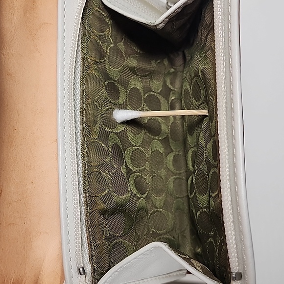 Vintage Coach Soho Wallet - Picture 16 of 16